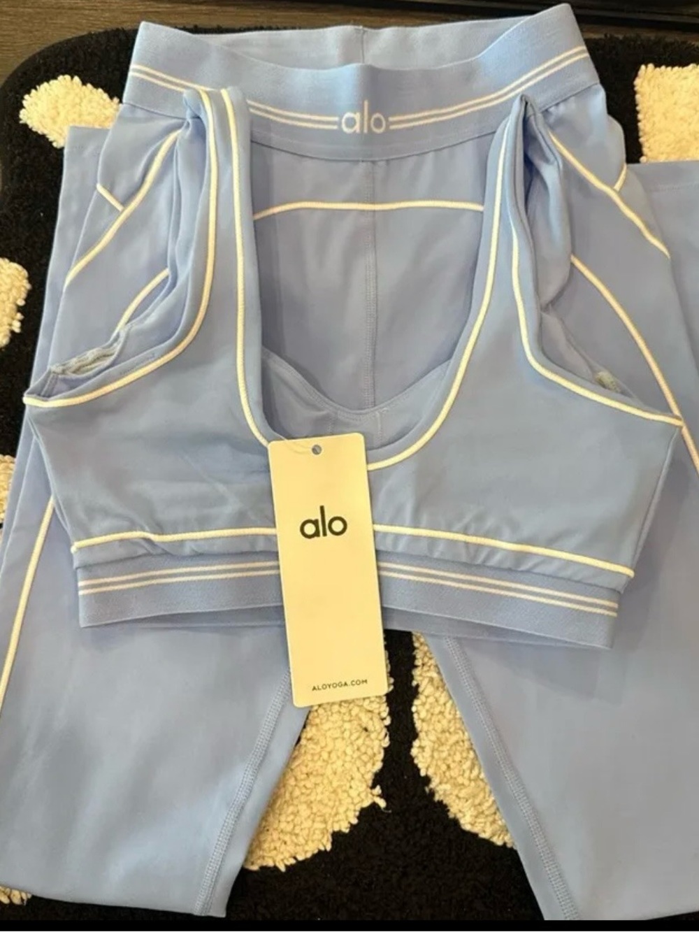 ALO Yoga Light Blue Sports Bra with White Piping - Picture 2 of 3